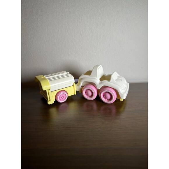 VINTAGE 1987 FISHER PRICE SMOOSHEES Car & Trailer - Picture 2 of 3